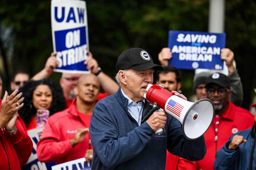 کارگران متحد اتومبیل از جو بایدن برای ریاست جمهوری حمایت کردند