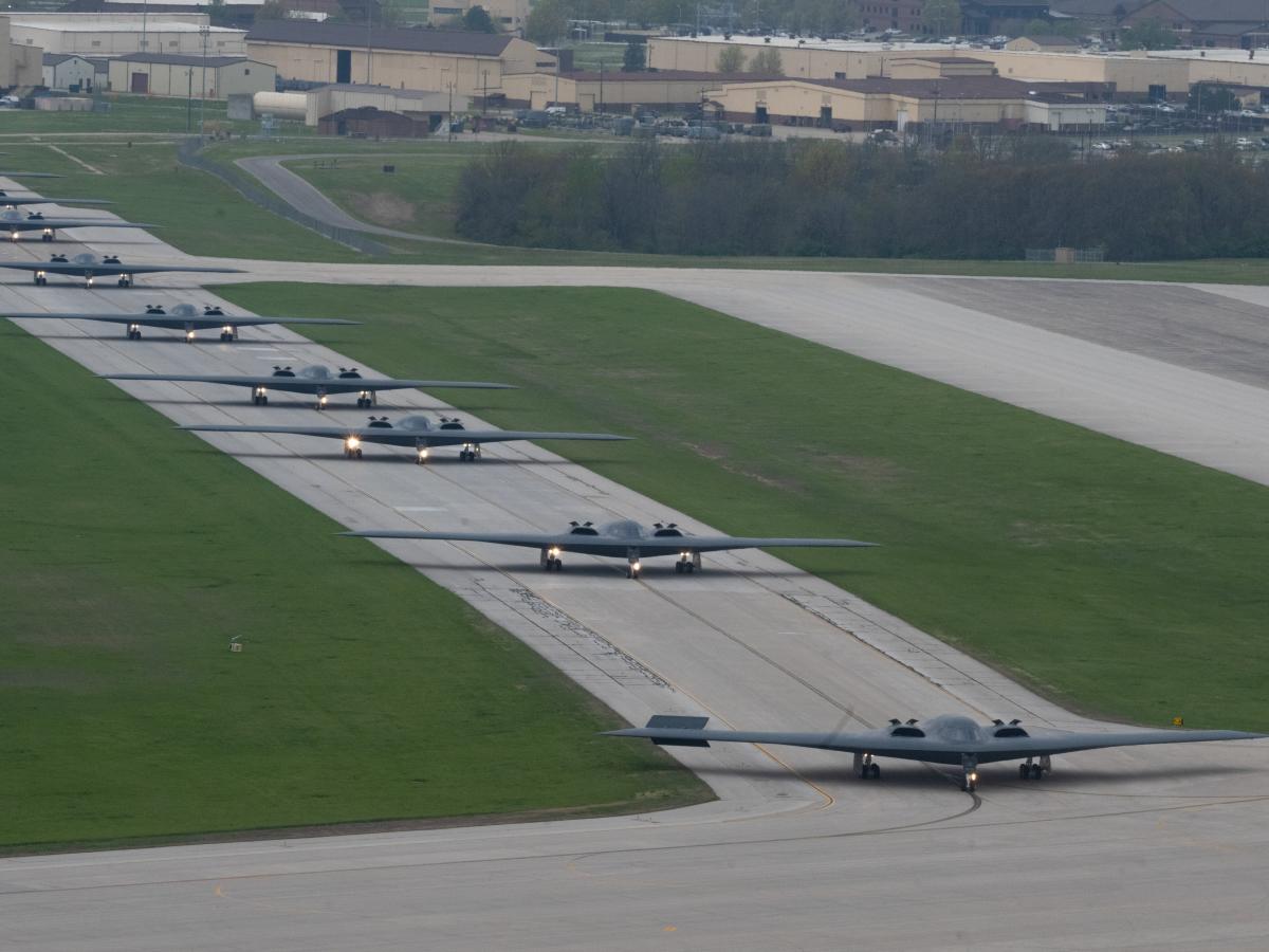 بیش از نیمی از بمب افکن های رادارگریز B-2 نیروی هوایی ایالات متحده به تازگی پرواز گسترده ای را انجام داده اند.