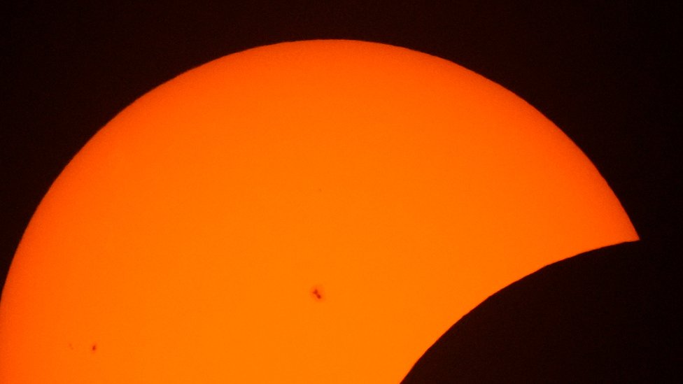 تصاویر Eclipse 2024: تاریکی وهم انگیز فرود آمد