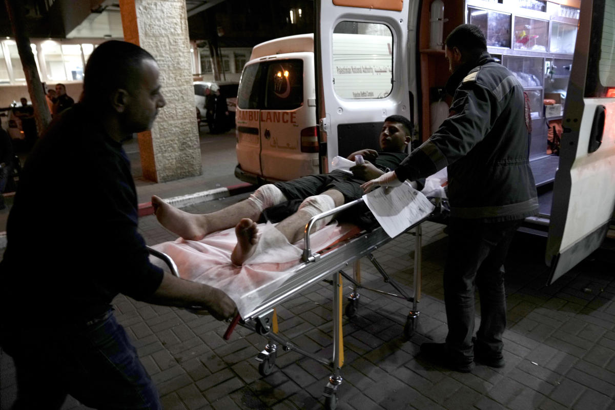 شهرک نشینان اسرائیلی در دهکده ای در کرانه باختری رود اردن یک فلسطینی کشته و 25 نفر زخمی شدند.
